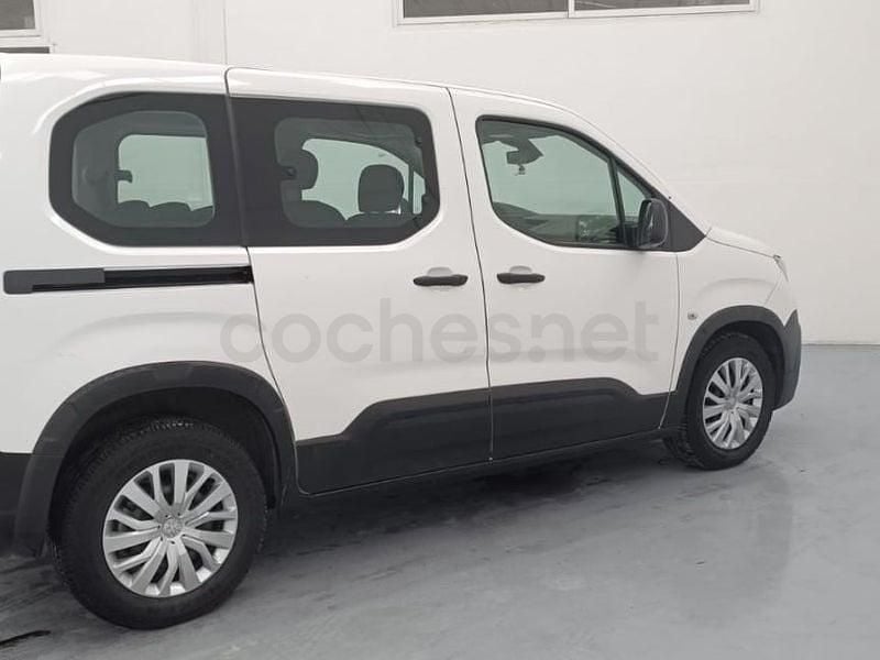 Usado Peugeot Rifter Active 100 CV (73 kW) 2020 Blanco Monovolumen