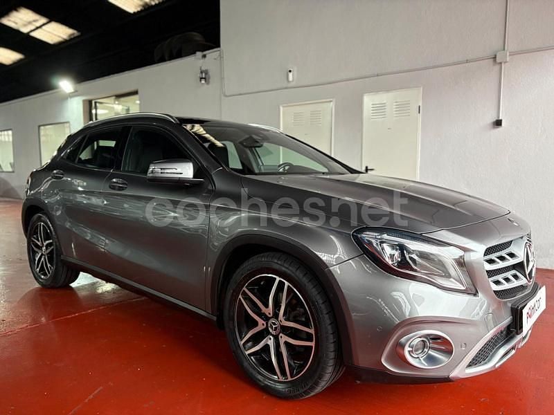 Usado Mercedes GLA200 136 CV (100 kW) 2019 Gris / plata SUV