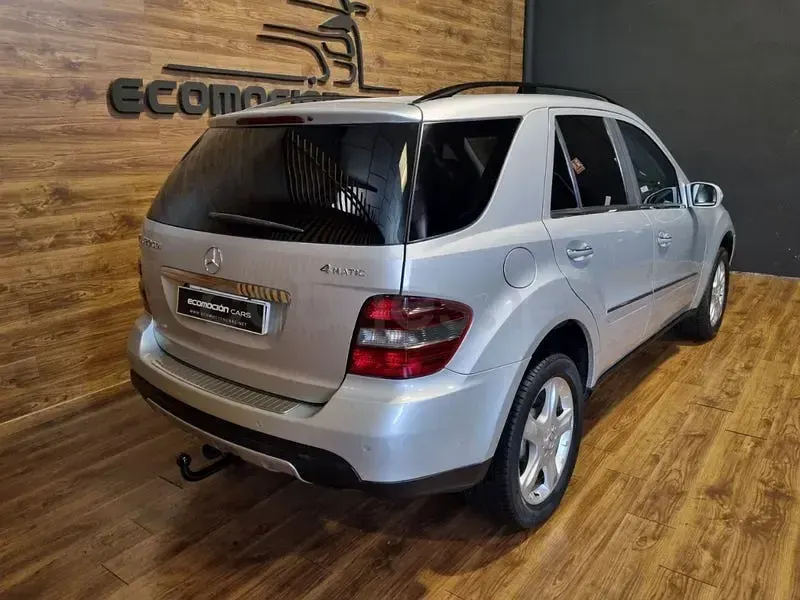 Usado Mercedes ML320 224 CV (164 kW) 2006 Gris / plata SUV