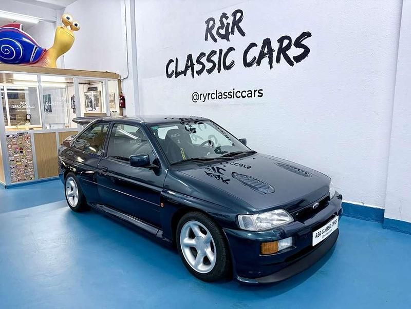 Verde Usado 1993 Ford Escort Coupe | 59.900 € - Imagen 1/4