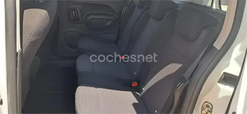 Usado Citroën Berlingo Business Class 102 CV (75 kW) 2022 Blanco Monovolumen