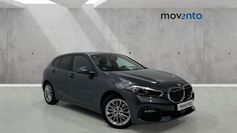 Usado BMW 118 150 CV (110 kW) 2020 Gris / plata Utilitario