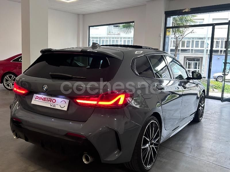 Usado BMW 118 M Sport 150 CV (110 kW) 2022 Gris / plata Utilitario