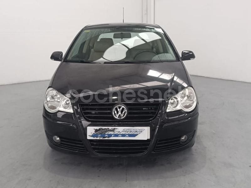 Negro Usado 2007 VW Polo Edition Berlina | 2500 € (Super precio) - Imagen 1/4