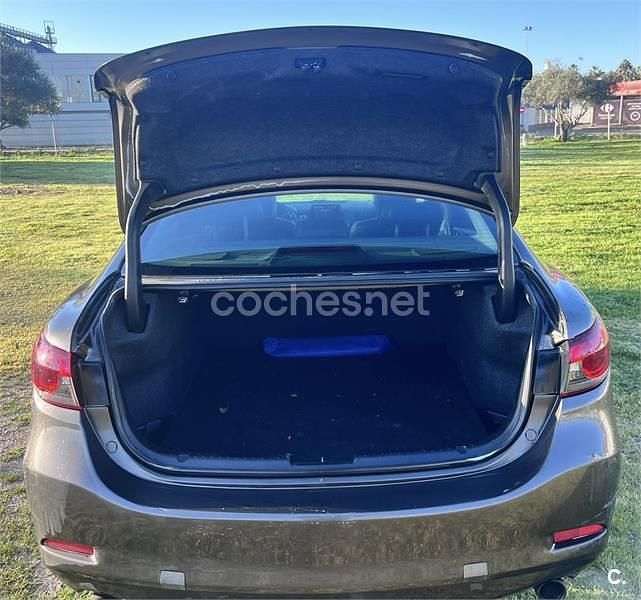 Usado Mazda 6 Style 150 CV (110 kW) 2016 Negro Berlina