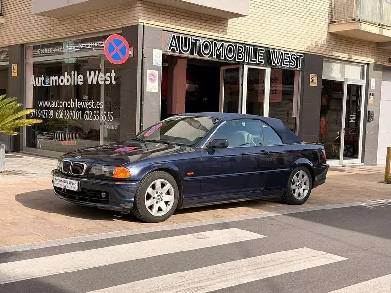 Usado BMW 323 Cabriolet 170 CV (125 kW) 2000 Azul Descapotable