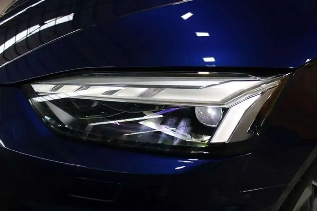 Usado Audi A5 Cabriolet S-Line 204 CV (150 kW) 2024 Azul Descapotable