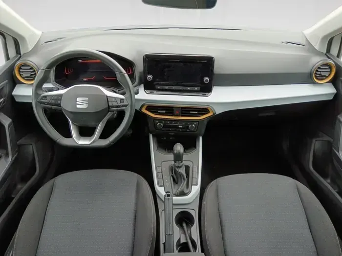 Usado Seat Arona Style 115 CV (84 kW) 2025 Blanco SUV