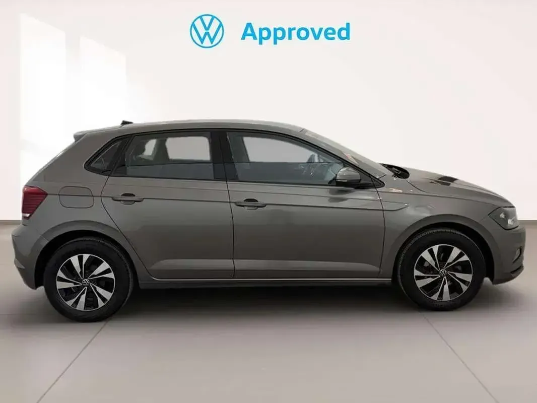Usado VW Polo Advance 95 CV (69 kW) 2022 Gris Utilitario