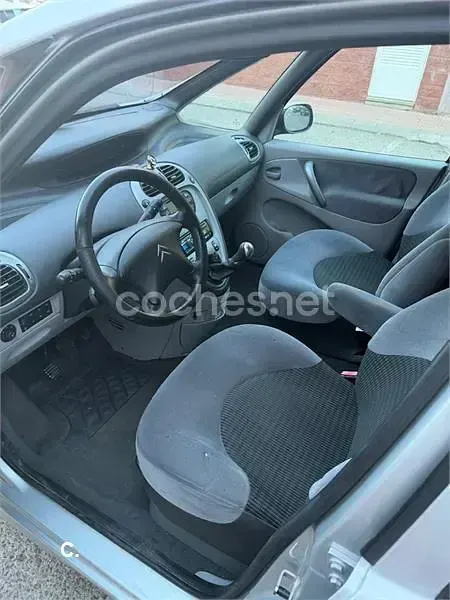 Usado Citroën Xsara Picasso Exclusive 92 CV (67 kW) 2007 Gris / plata Monovolumen