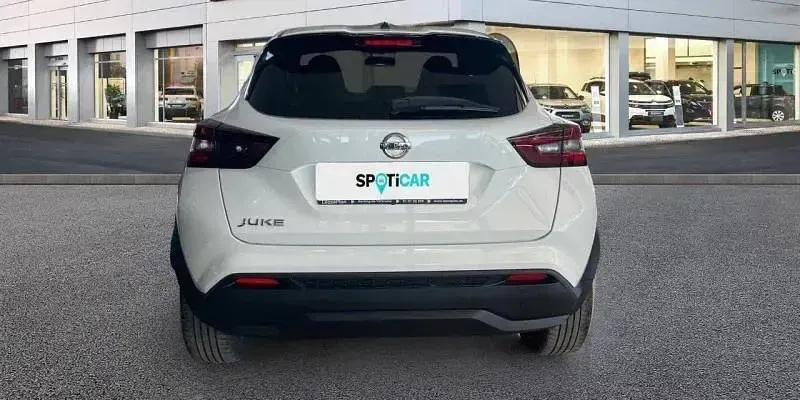 Usado Nissan Juke Acenta 114 CV (83 kW) 2021 Blanco SUV