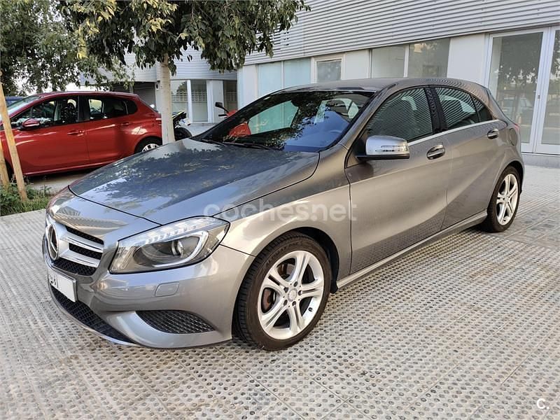 Gris / plata Usado 2014 Mercedes A200 Urban Berlina | 12.900 € (Precio justo) - Imagen 1/4