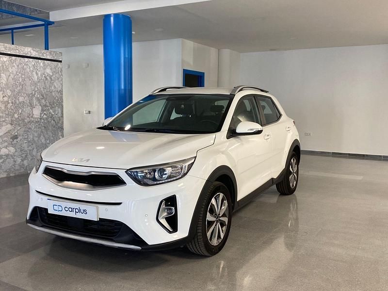 Blanco Usado 2022 Kia Stonic SUV | 16.490 € (Precio justo) - Imagen 1/4