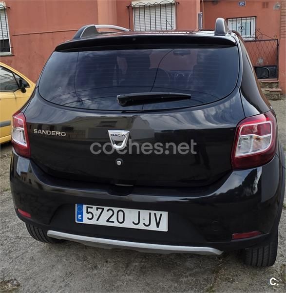 Negro Usado 2015 Dacia Sandero Stepway Utilitario | 7800 € (Precio justo) - Imagen 1/4