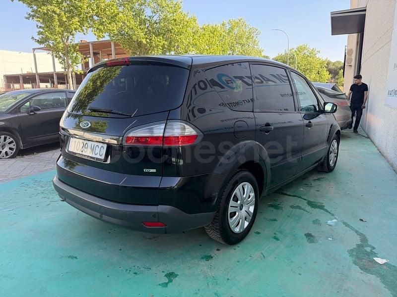 Usado Ford S-MAX Trend 130 CV (95 kW) 2007 Negro Monovolumen