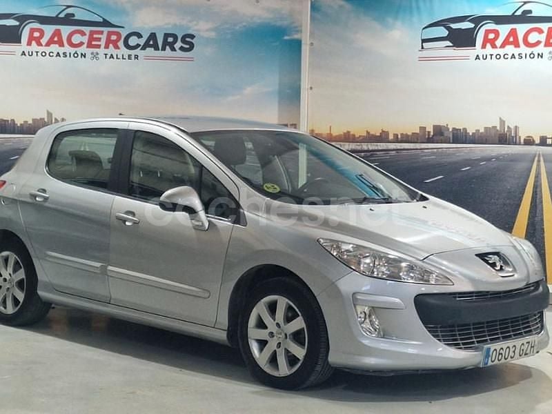Gris / plata Usado 2010 Peugeot 308 Premium Berlina | 7495 € (Un poco caro) - Imagen 1/4