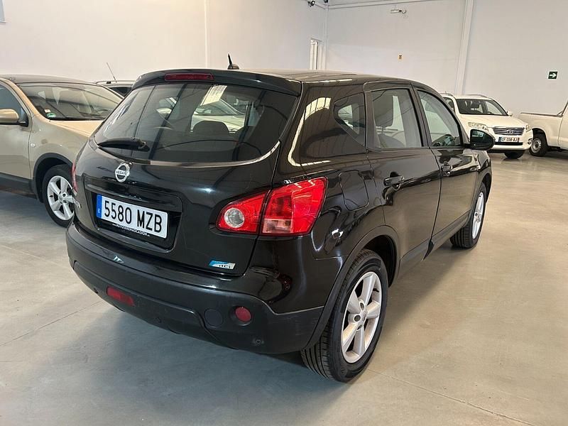 Usado Nissan Qashqai Visia 106 CV (77 kW) 2009 Negro SUV