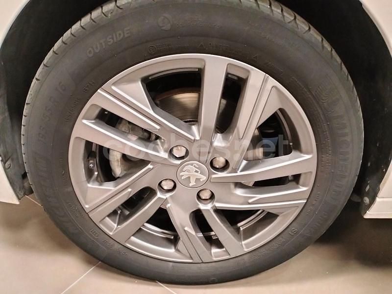 Usado Peugeot 208 Active 100 CV (73 kW) 2021 Blanco Utilitario