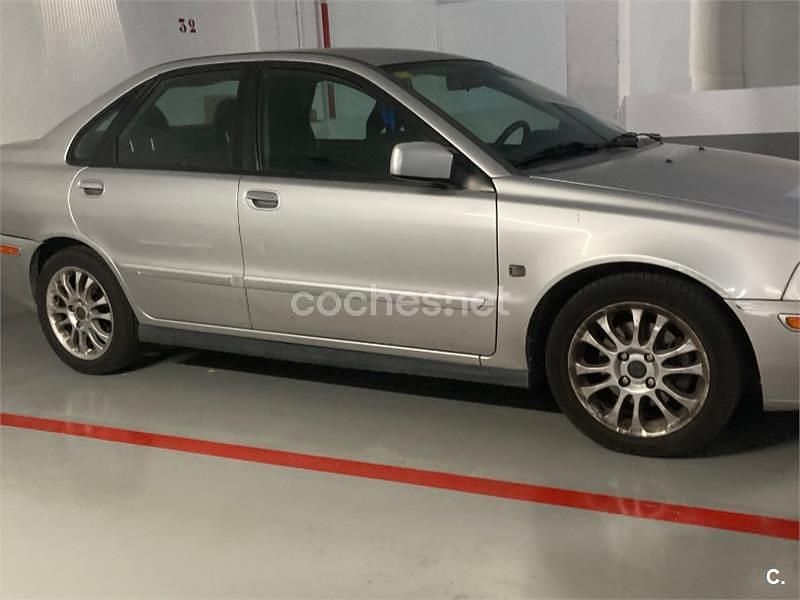 Gris / plata Usado 2004 Volvo S40 Berlina | 2400 € - Imagen 1/2