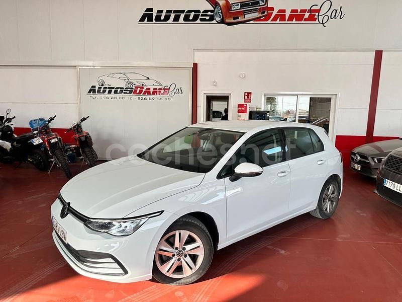 Usado VW Golf VIII Life 115 CV (84 kW) 2021 Blanco Berlina