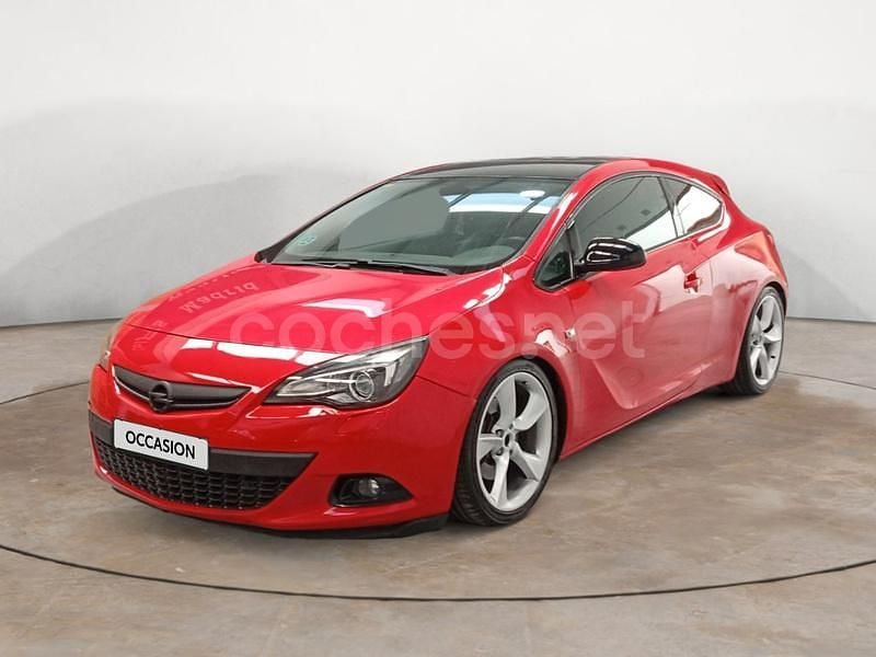 Rojo Usado 2012 Opel Astra GTC Sportive Berlina | 6999 € (Buen precio) - Imagen 1/4