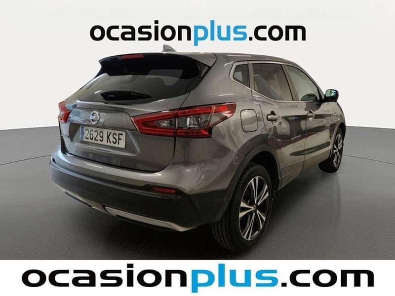 Usado Nissan Qashqai Tekna 140 CV (102 kW) 2018 Plateado SUV