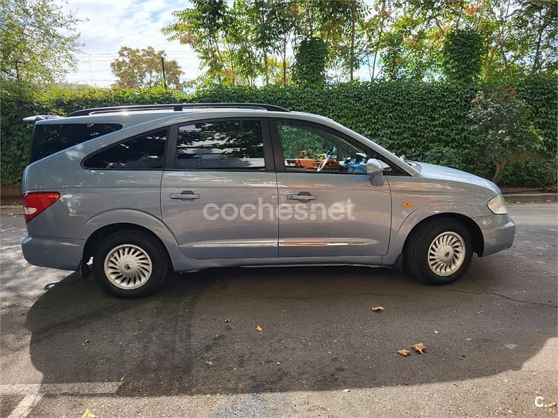 Azul Usado 2007 Ssangyong (KGM) Rodius Monovolumen | 5000 € (Precio justo) - Imagen 1/4