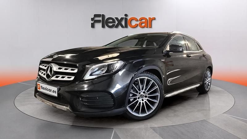 Usado Mercedes GLA200 156 CV (114 kW) 2019 Negro SUV