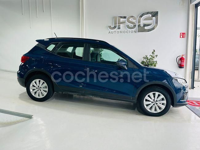 Usado Seat Arona Reference 95 CV (69 kW) 2018 Azul SUV