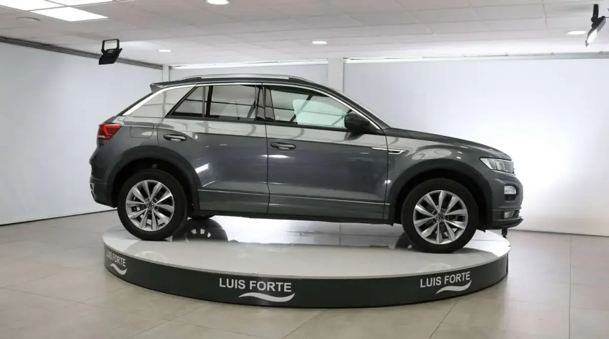 Usado VW T-Roc Advance 150 CV (110 kW) 2022 Gris SUV