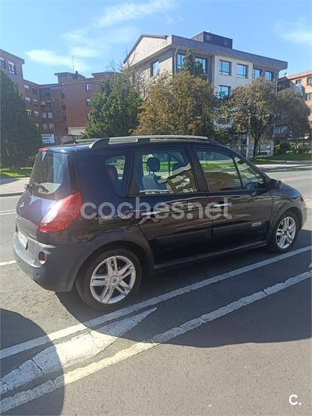 Usado Renault Scénic II Dynamique 130 CV (95 kW) 2007 Beige Monovolumen