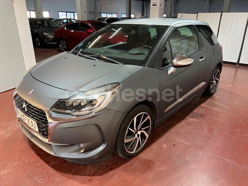 Usado DS Automobiles DS3 110 CV (80 kW) 2018 Gris / plata Berlina