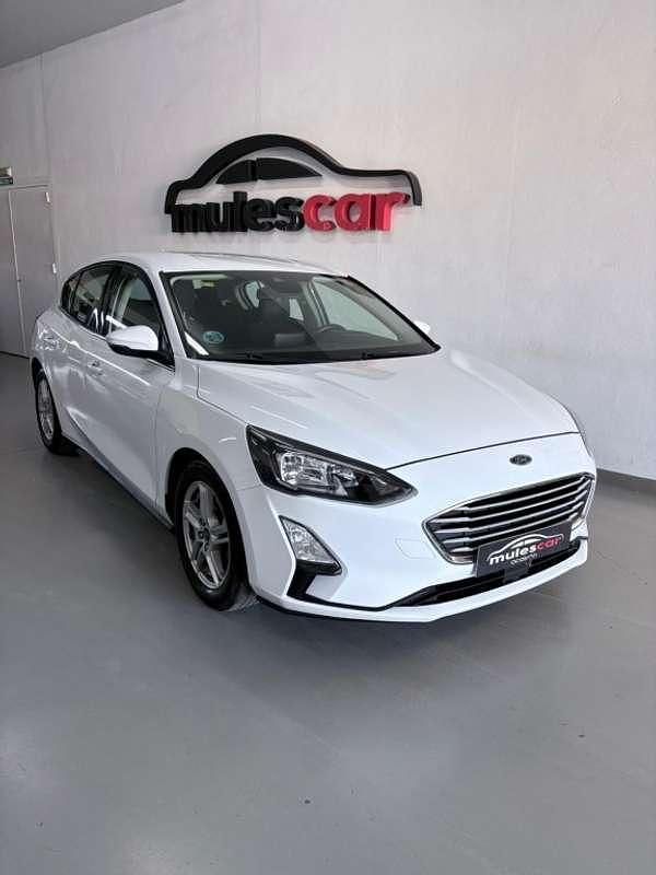 Begagnad Ford Focus Trend+ 120 HK (88 kW) 2020 Vit Halvkombi
