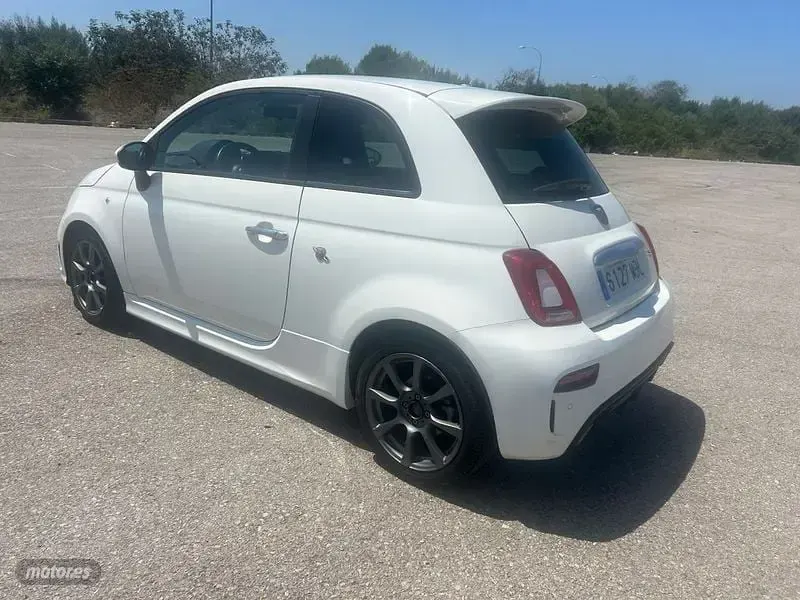 Usado Abarth 500 165 CV (121 kW) 2022 Blanco Berlina