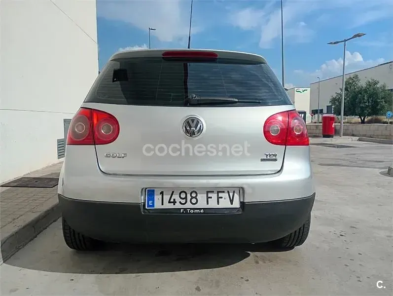 Usado VW Golf IV Sportline 105 CV (77 kW) 2006 Gris / plata Berlina