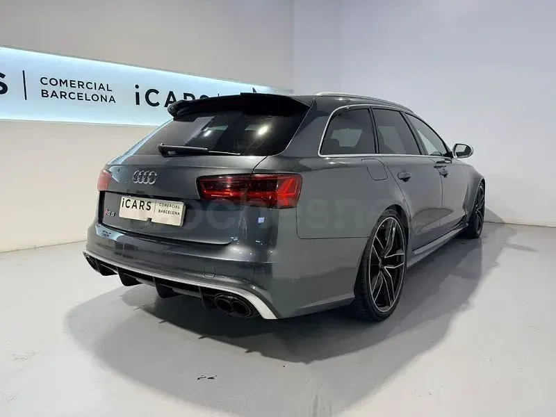 Usado Audi RS6 Performance 605 CV (444 kW) 2017 Gris / plata Familiar