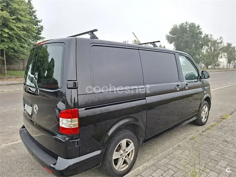 Usado VW T5 102 CV (75 kW) 2010 Negro Van