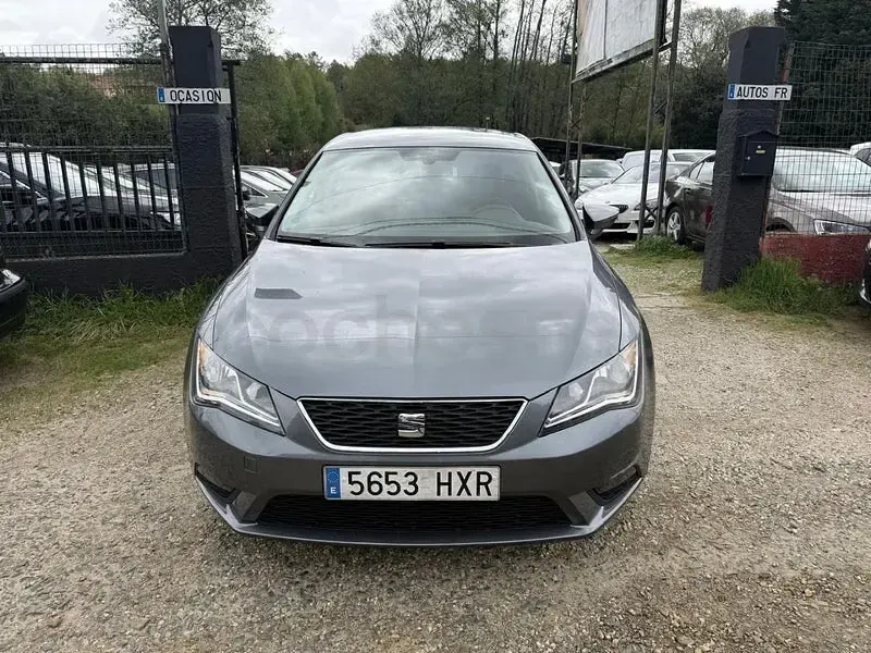 Usado Seat Leon I-Tech 110 CV (80 kW) 2014 Gris / plata Berlina
