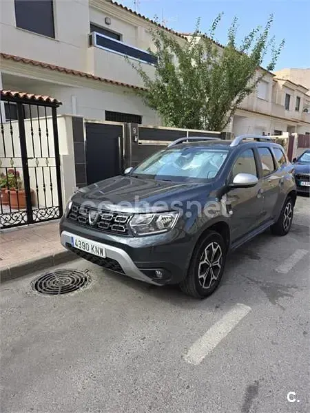 Usado Dacia Duster Prestige 110 CV (80 kW) 2018 Gris / plata SUV
