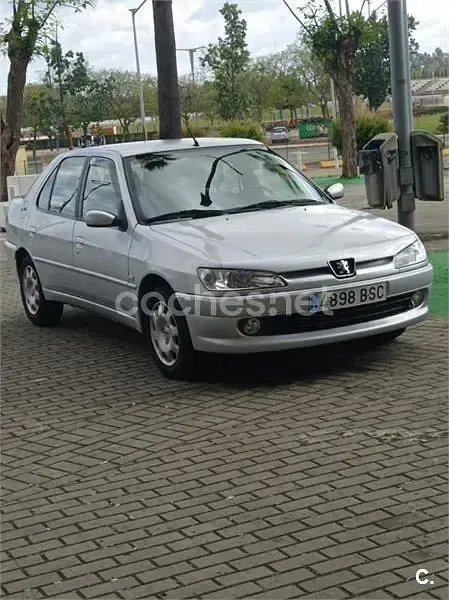 Usado Peugeot 306 71 CV (52 kW) 2002 Gris / plata Berlina