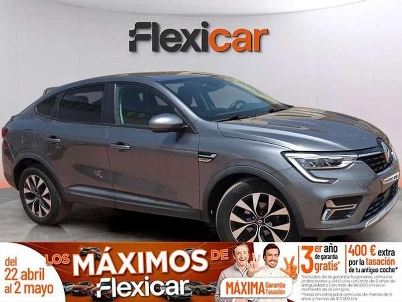 Begagnad Renault Arkana Evolution 140 HK (102 kW) 2023 Grå SUV
