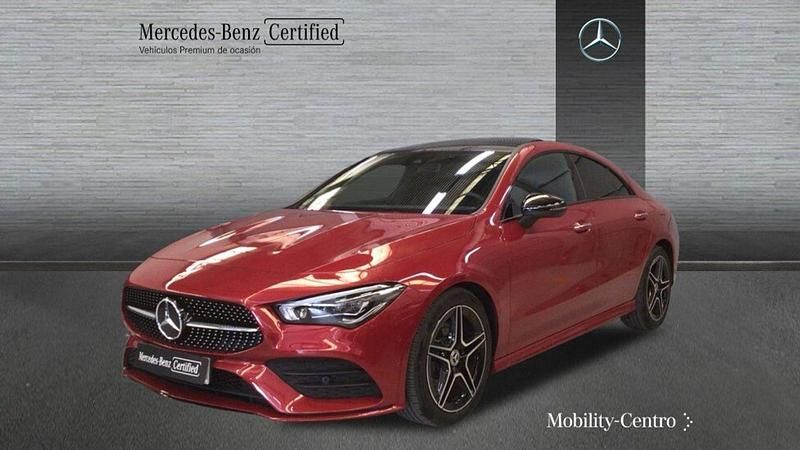 Usado Mercedes CLA200 149 CV (109 kW) 2024 Rojo Utilitario