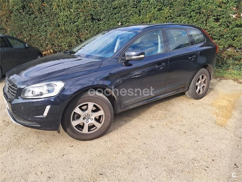 Usado Volvo XC60 Momentum 136 CV (100 kW) 2016 Azul SUV