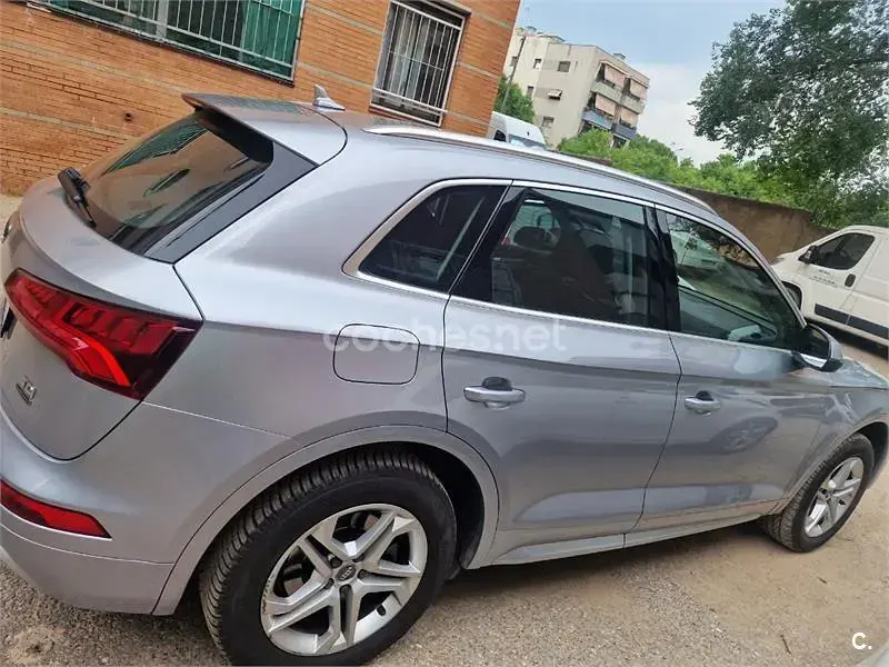 Usado Audi Q5 Design 163 CV (119 kW) 2018 Gris / plata SUV