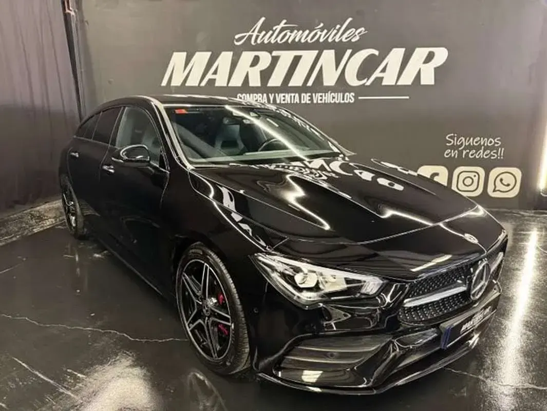 Usado Mercedes CLA180 Shooting Brake 150 CV (110 kW) 2021 Negro Familiar