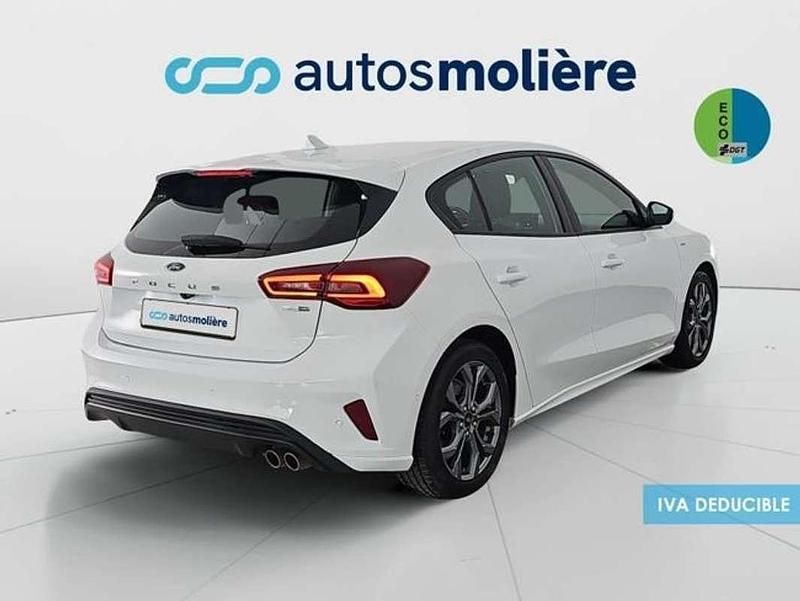 Usado Ford Focus ST-Line 125 CV (91 kW) 2023 Blanco Utilitario