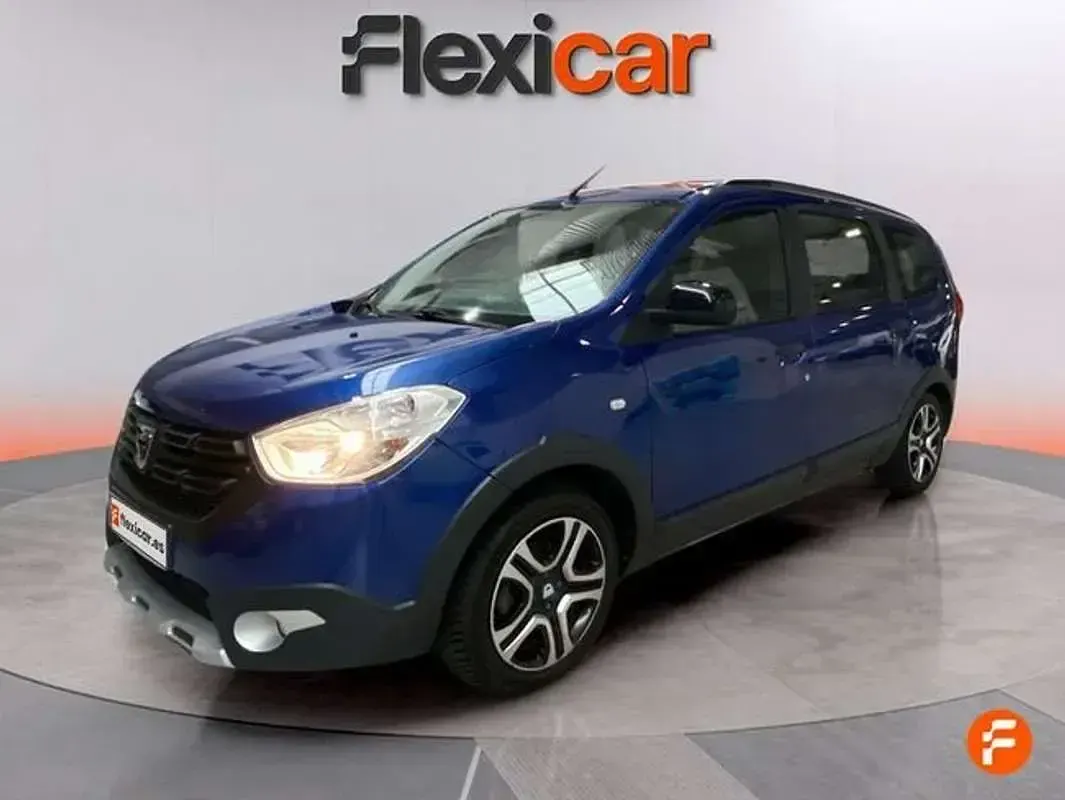 Usado Dacia Lodgy Comfort 131 CV (96 kW) 2020 Azul Monovolumen
