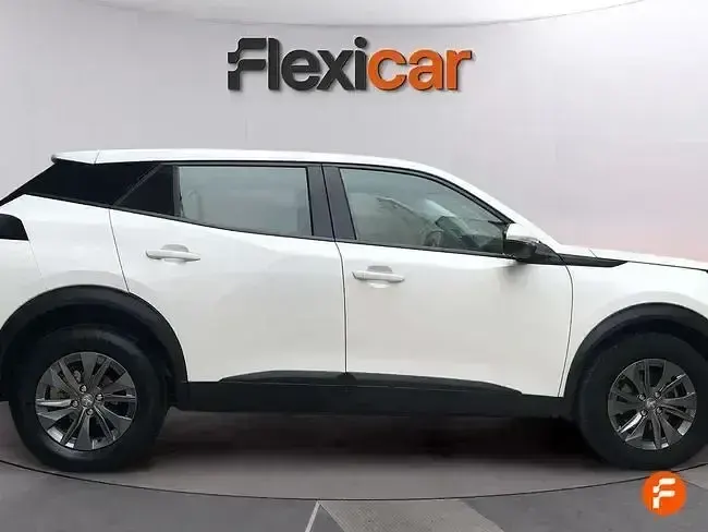 Usado Peugeot 2008 Active 100 CV (73 kW) 2020 Blanco SUV