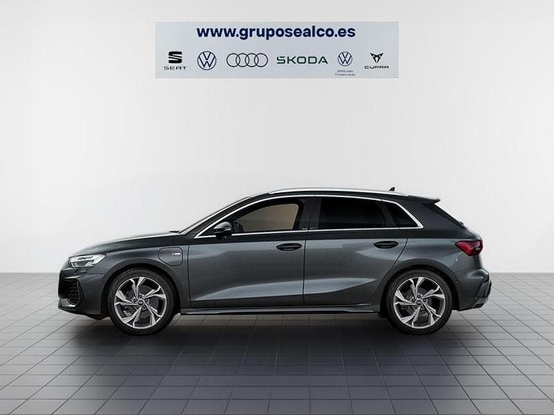 Nuevo Audi A3 Sportback e-tron S-Line 204 CV (150 kW) 2026 Gris Utilitario
