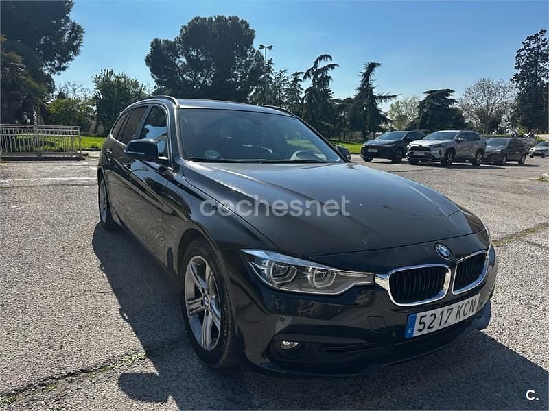 Usado BMW 318 150 CV (110 kW) 2017 Negro Familiar